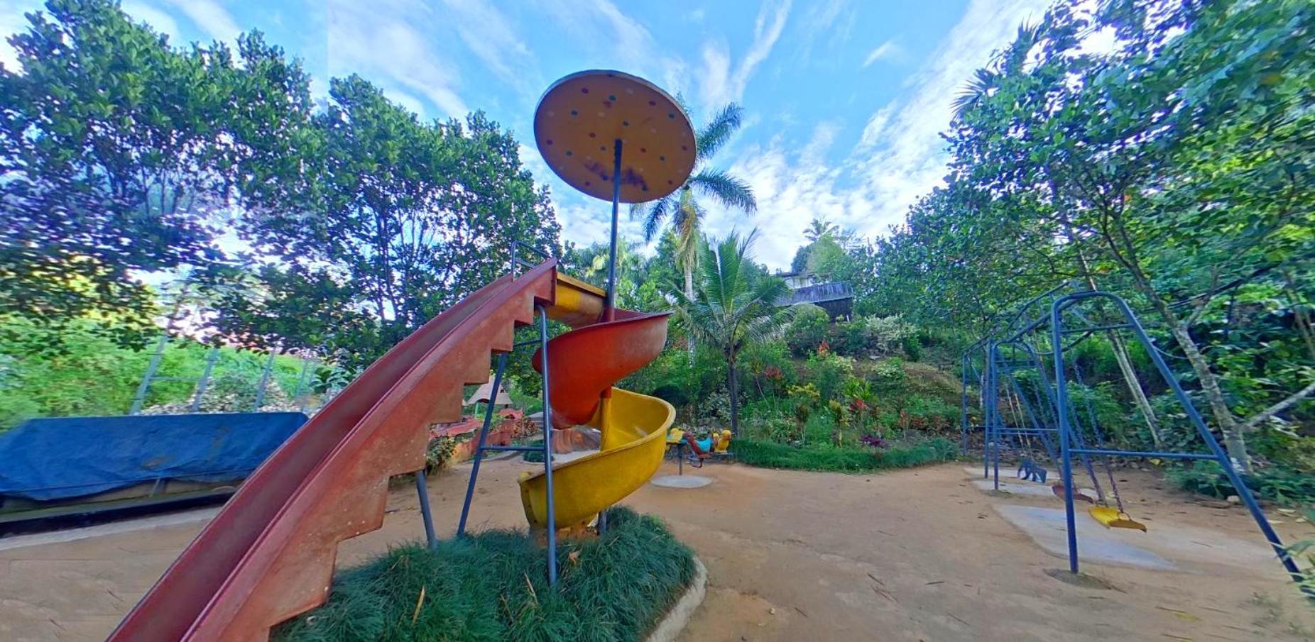 לינה וארוחת בוקר קאלפטה Wayanad Royal Stream מראה חיצוני תמונה
