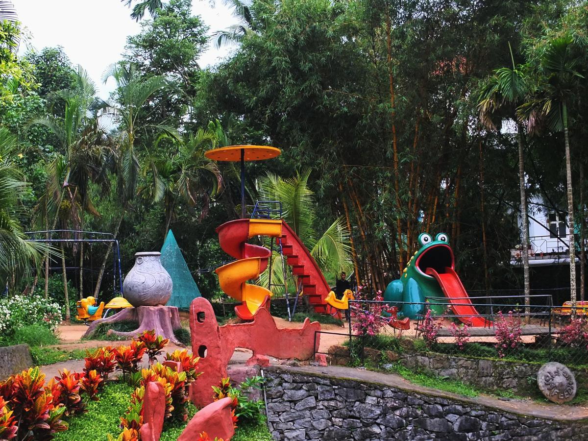 לינה וארוחת בוקר קאלפטה Wayanad Royal Stream מראה חיצוני תמונה