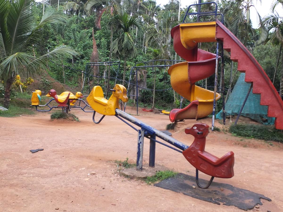 לינה וארוחת בוקר קאלפטה Wayanad Royal Stream מראה חיצוני תמונה